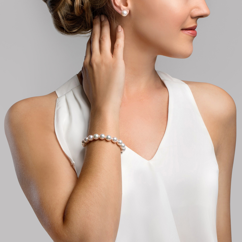 9.0-9.5mm Akoya White Pearl Bracelet - Model Image