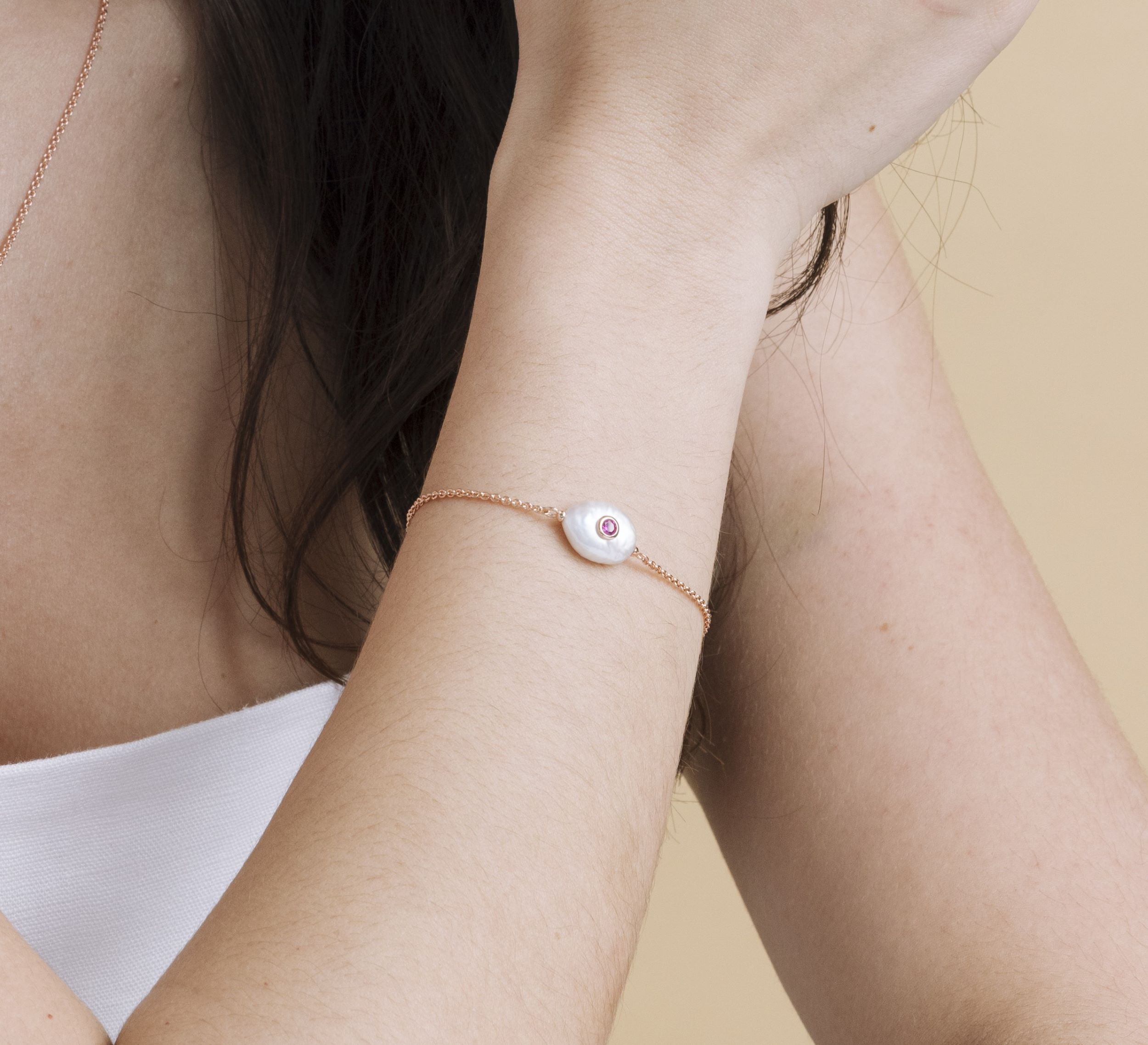White Freshwater Baroque Pearl Tincup Alma Bracelet